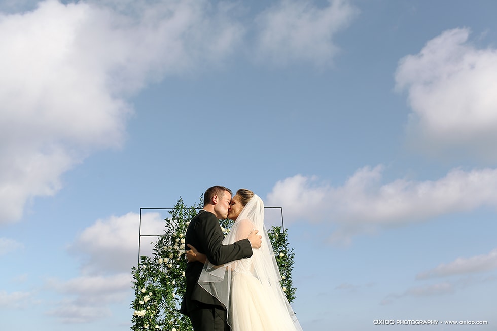 Axioo: The Infinite Garden of Love